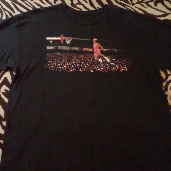 Vintage Upper Playground Michael Jordan Slam Dunk Black T-Shirt - Picture 1 of 3